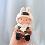(Only Outfit) White Square-Toe Shoes & Bear Plaid Style